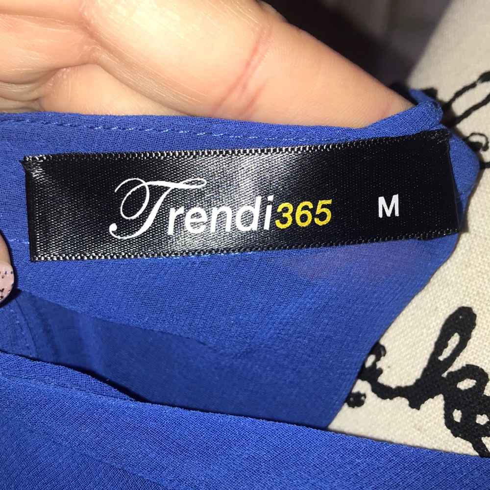 Boutique top - Picture 6 of 6